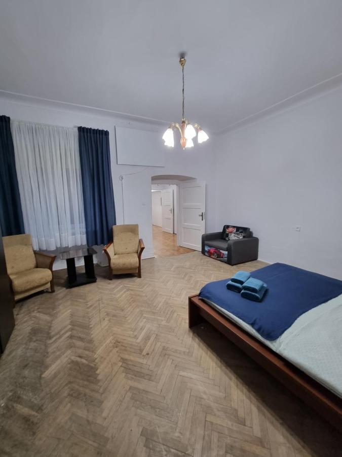 Nocleg W Centrum Czestochowy Nmp32 Czestochowa Bagian luar foto