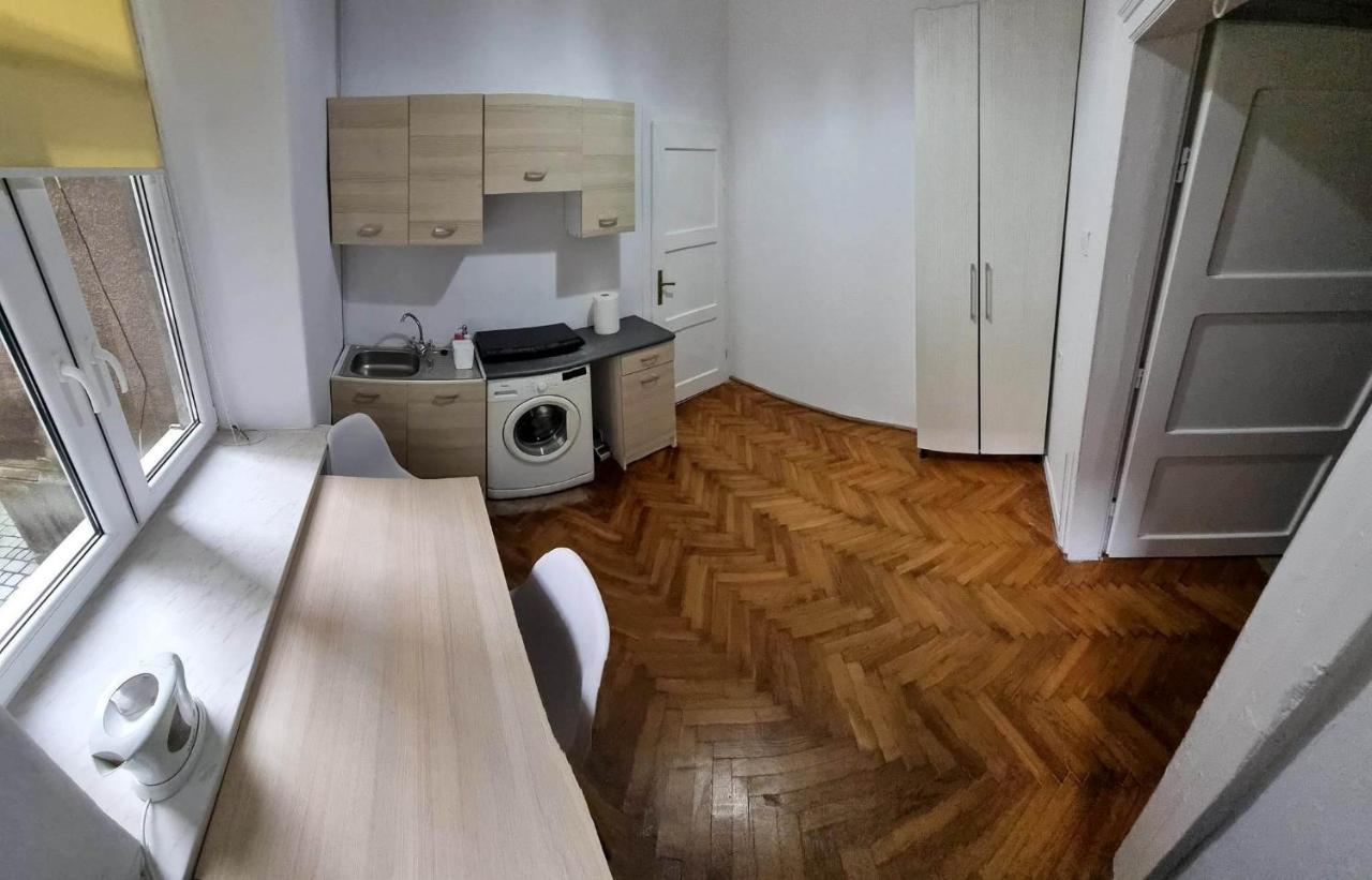 Nocleg W Centrum Czestochowy Nmp32 Czestochowa Bagian luar foto
