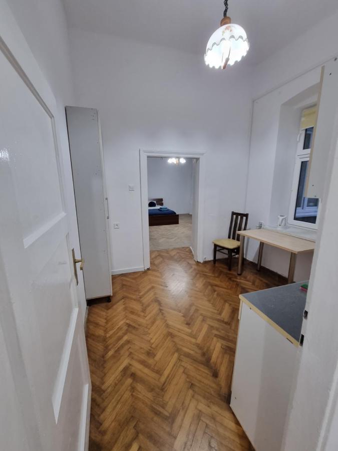 Nocleg W Centrum Czestochowy Nmp32 Czestochowa Bagian luar foto